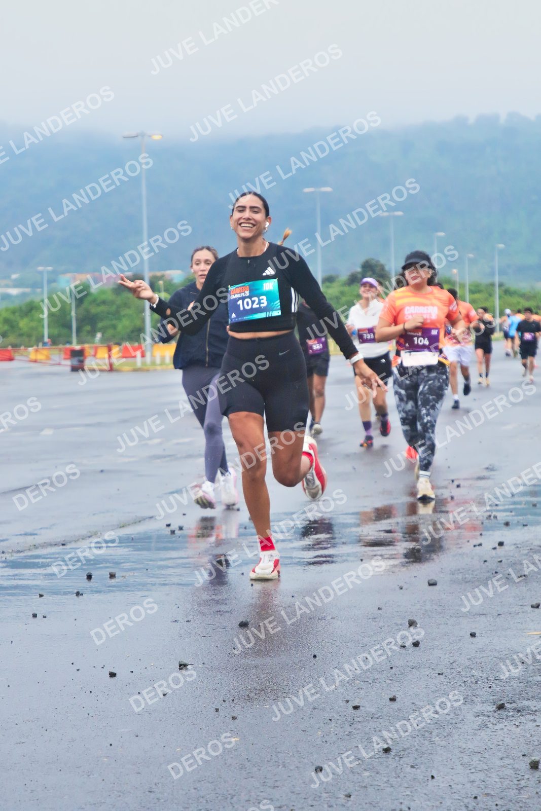 Foto de la CARRERA OMNILIFE GUADALAJARA en Estadio Akron, Zapopan a las 07:35 · dorsal 1023, 104