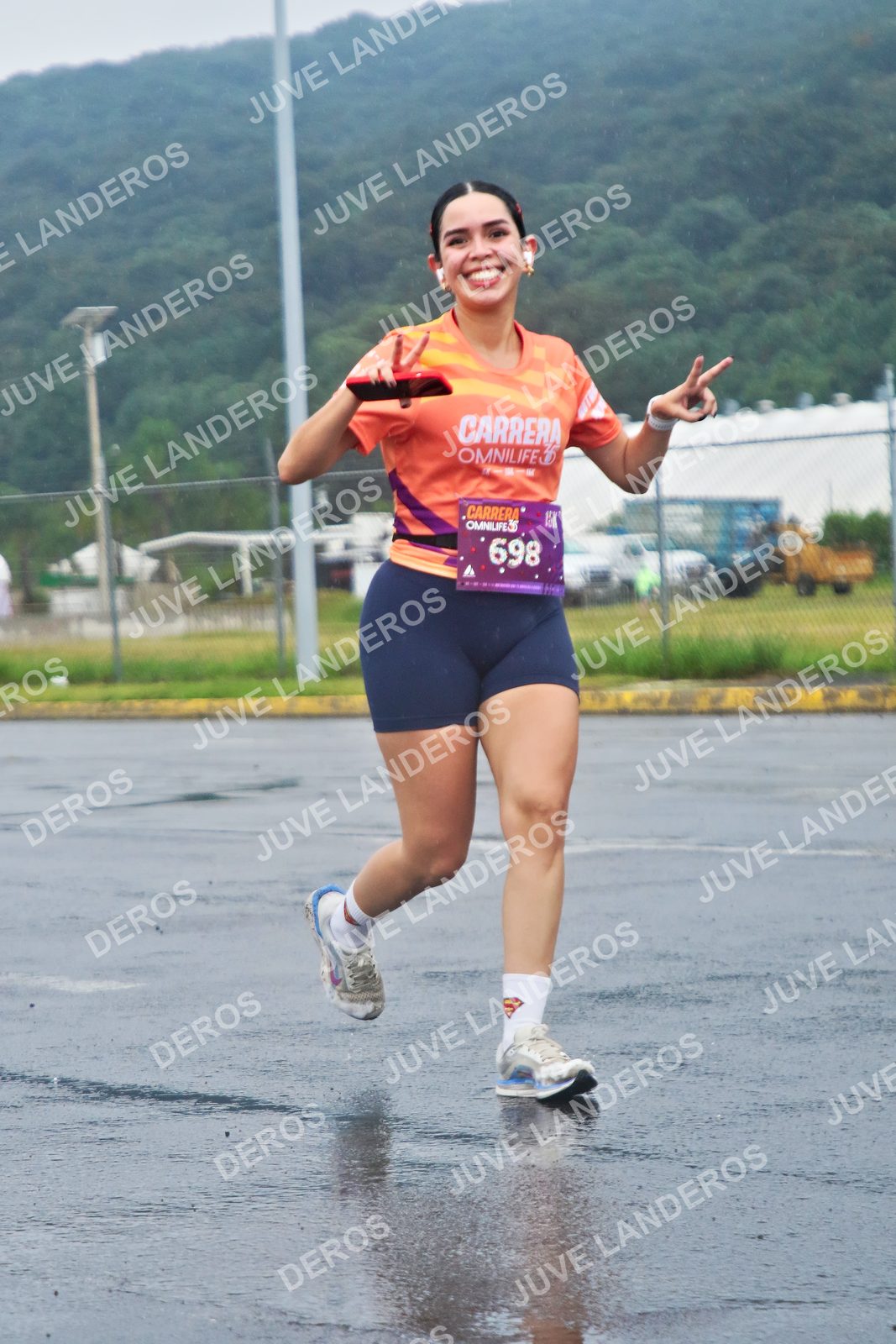 Foto de la CARRERA OMNILIFE GUADALAJARA en Estadio Akron, Zapopan a las 08:01 · dorsal 698