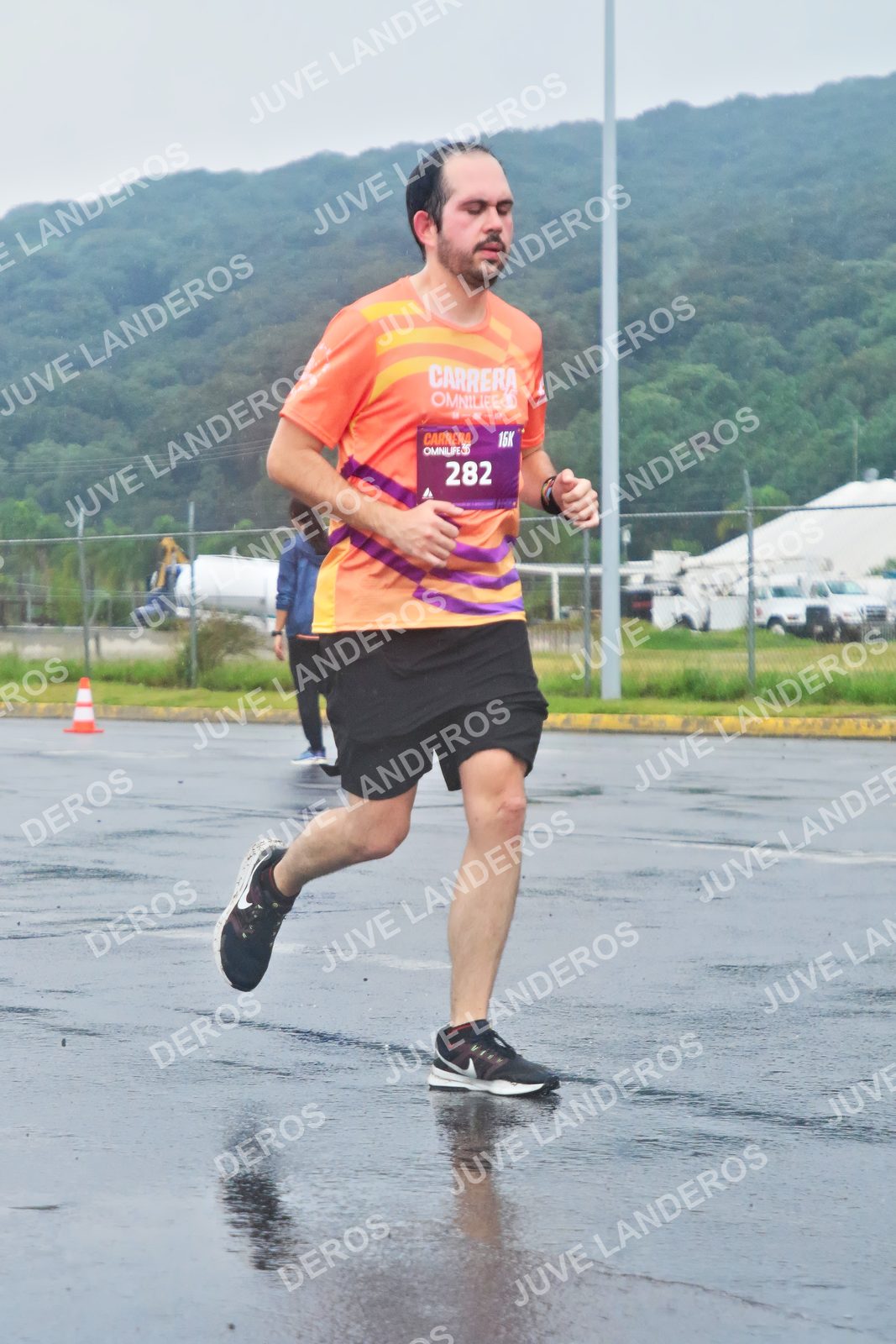 Foto de la CARRERA OMNILIFE GUADALAJARA en Estadio Akron, Zapopan a las 08:03 · dorsal 282