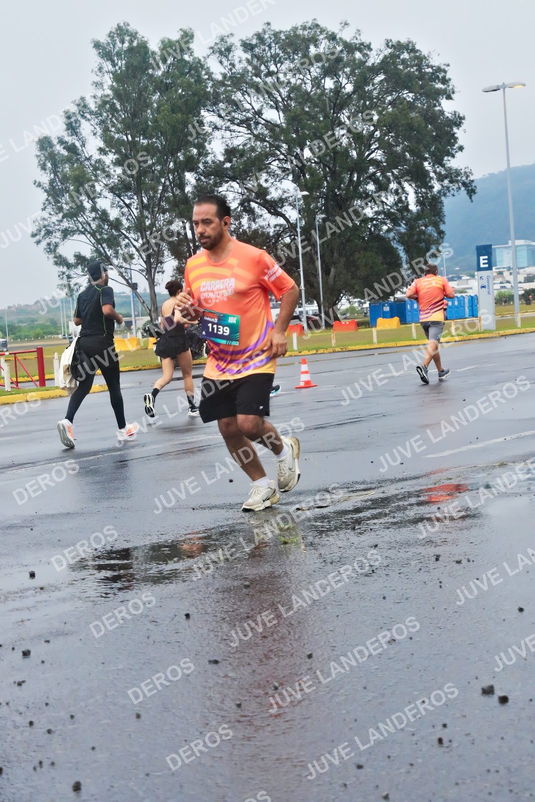 Foto de la CARRERA OMNILIFE GUADALAJARA en Estadio Akron, Zapopan a las 07:42 · dorsal 1139