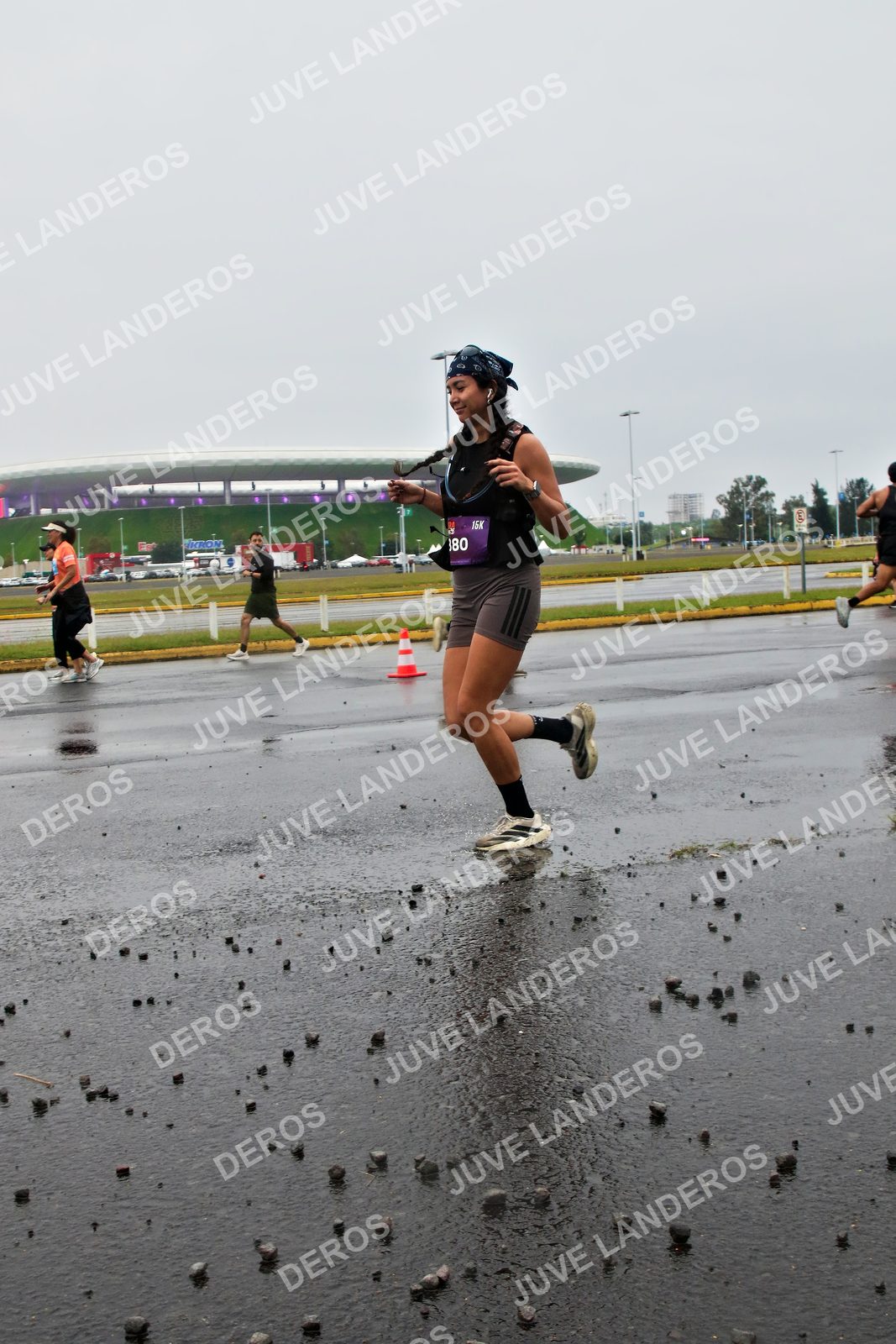 Foto de la CARRERA OMNILIFE GUADALAJARA en Estadio Akron, Zapopan a las 07:30 · dorsal 80