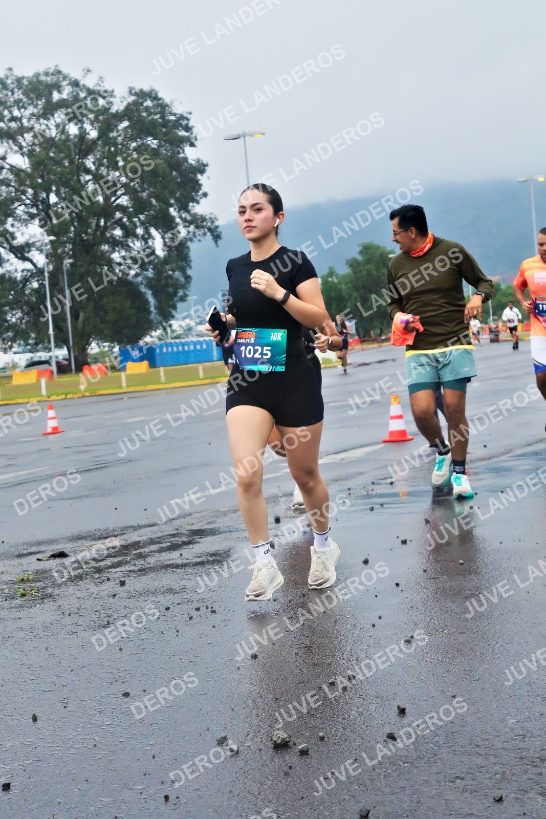 Foto de la CARRERA OMNILIFE GUADALAJARA en Estadio Akron, Zapopan a las 07:46 · dorsal 1025, 11