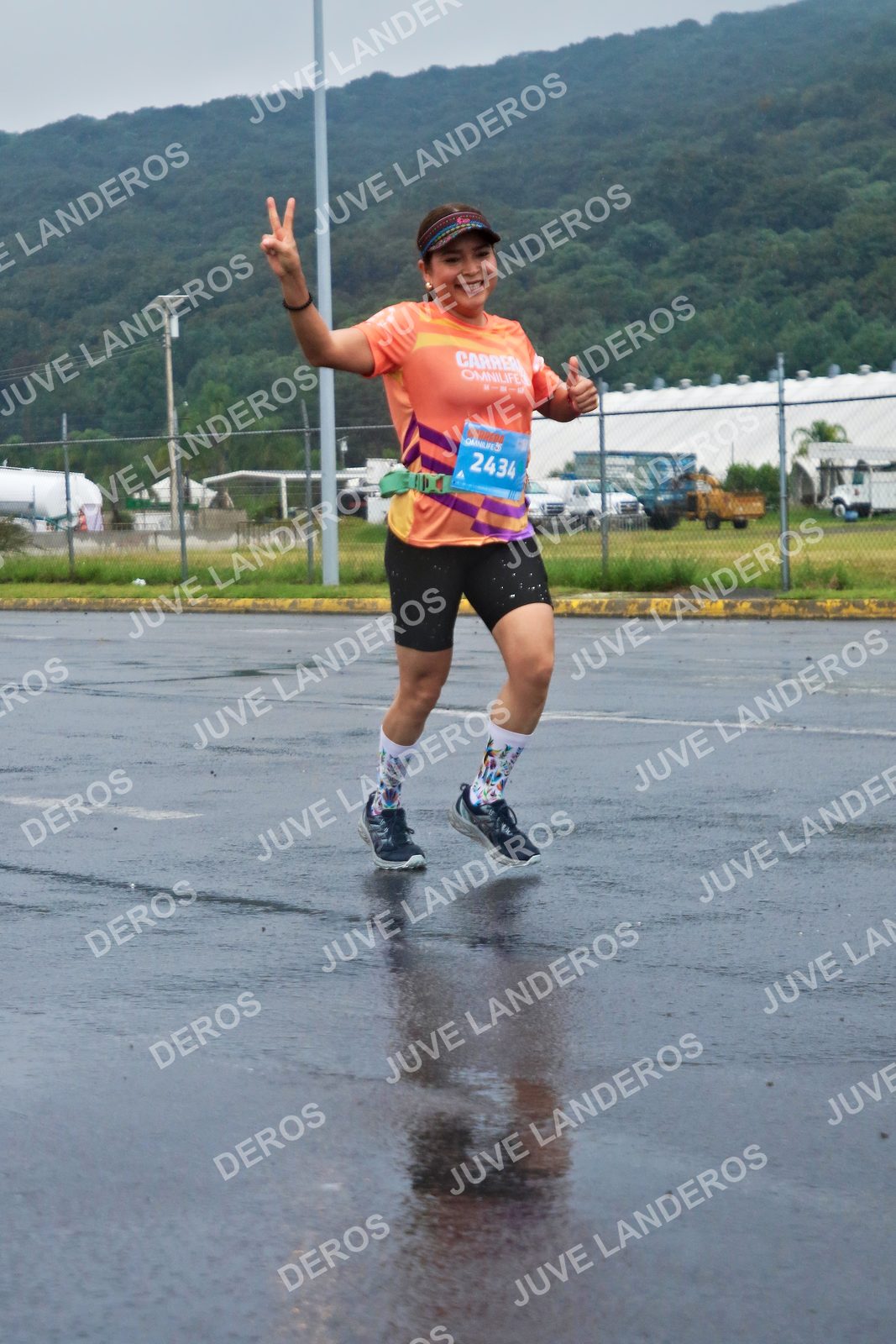 Foto de la CARRERA OMNILIFE GUADALAJARA en Estadio Akron, Zapopan a las 07:59 · dorsal 2434