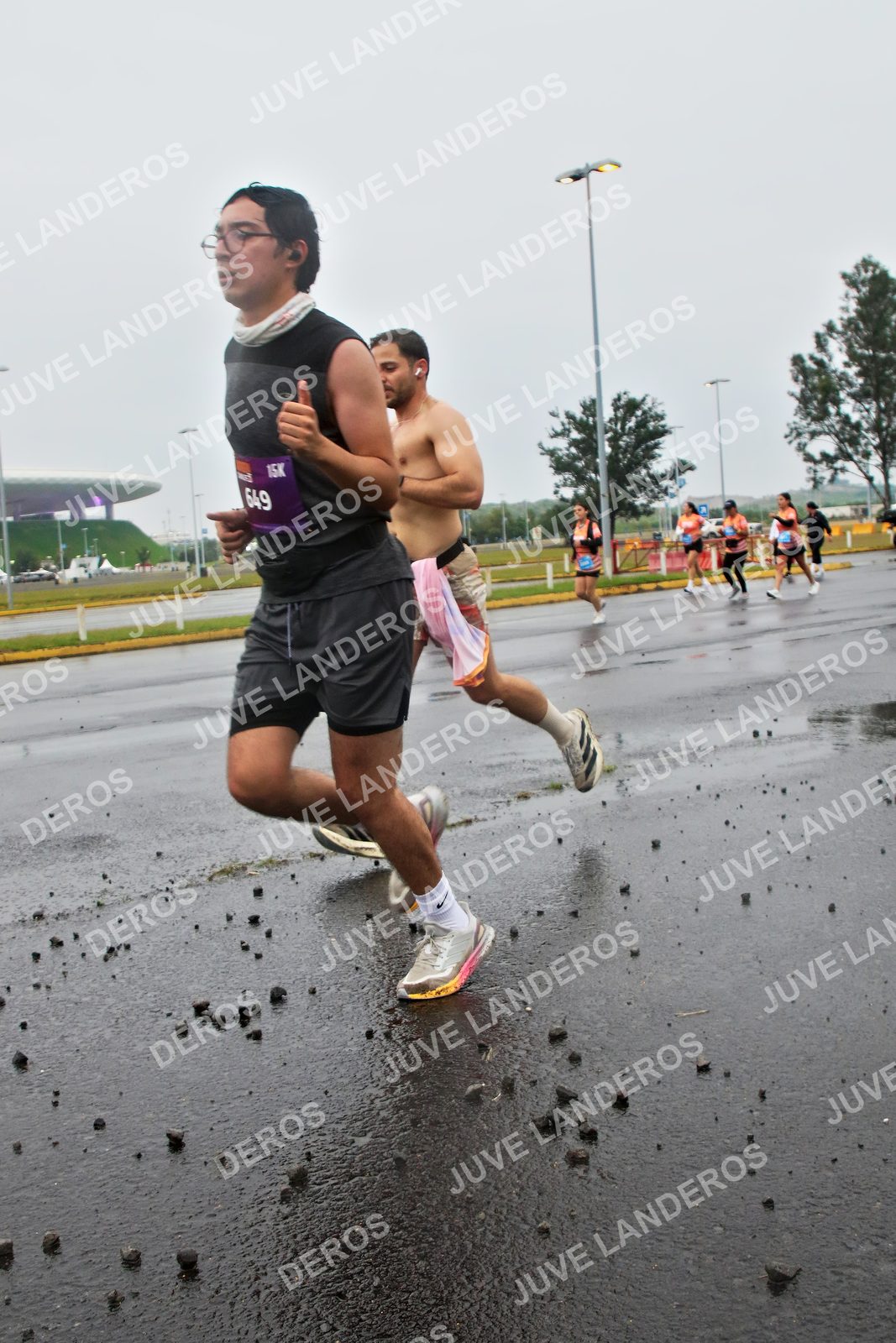 Foto de la CARRERA OMNILIFE GUADALAJARA en Estadio Akron, Zapopan a las 07:29 · dorsal 649