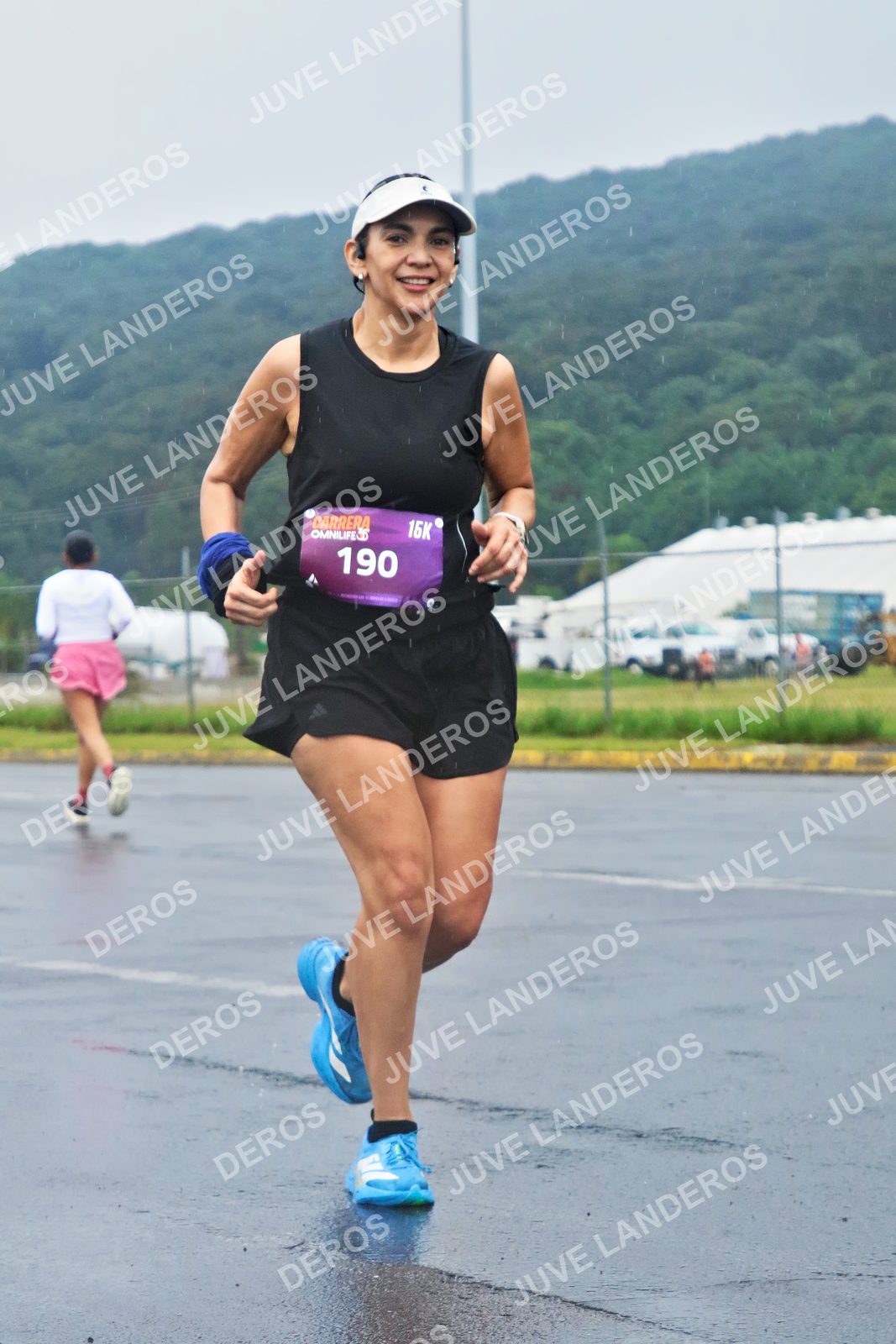 Foto de la CARRERA OMNILIFE GUADALAJARA en Estadio Akron, Zapopan a las 07:52 · dorsal 190