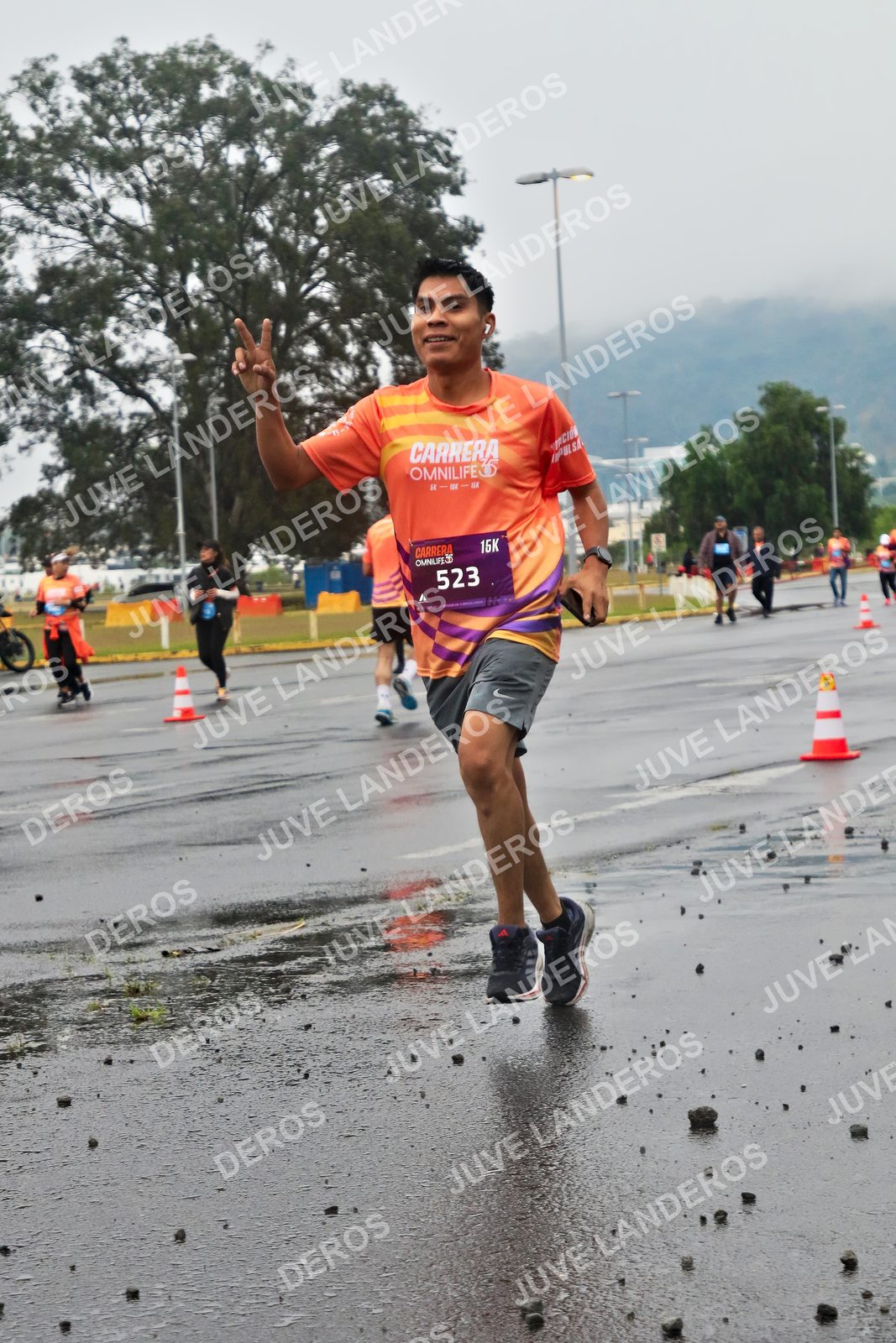 Foto de la CARRERA OMNILIFE GUADALAJARA en Estadio Akron, Zapopan a las 07:30 · dorsal 523