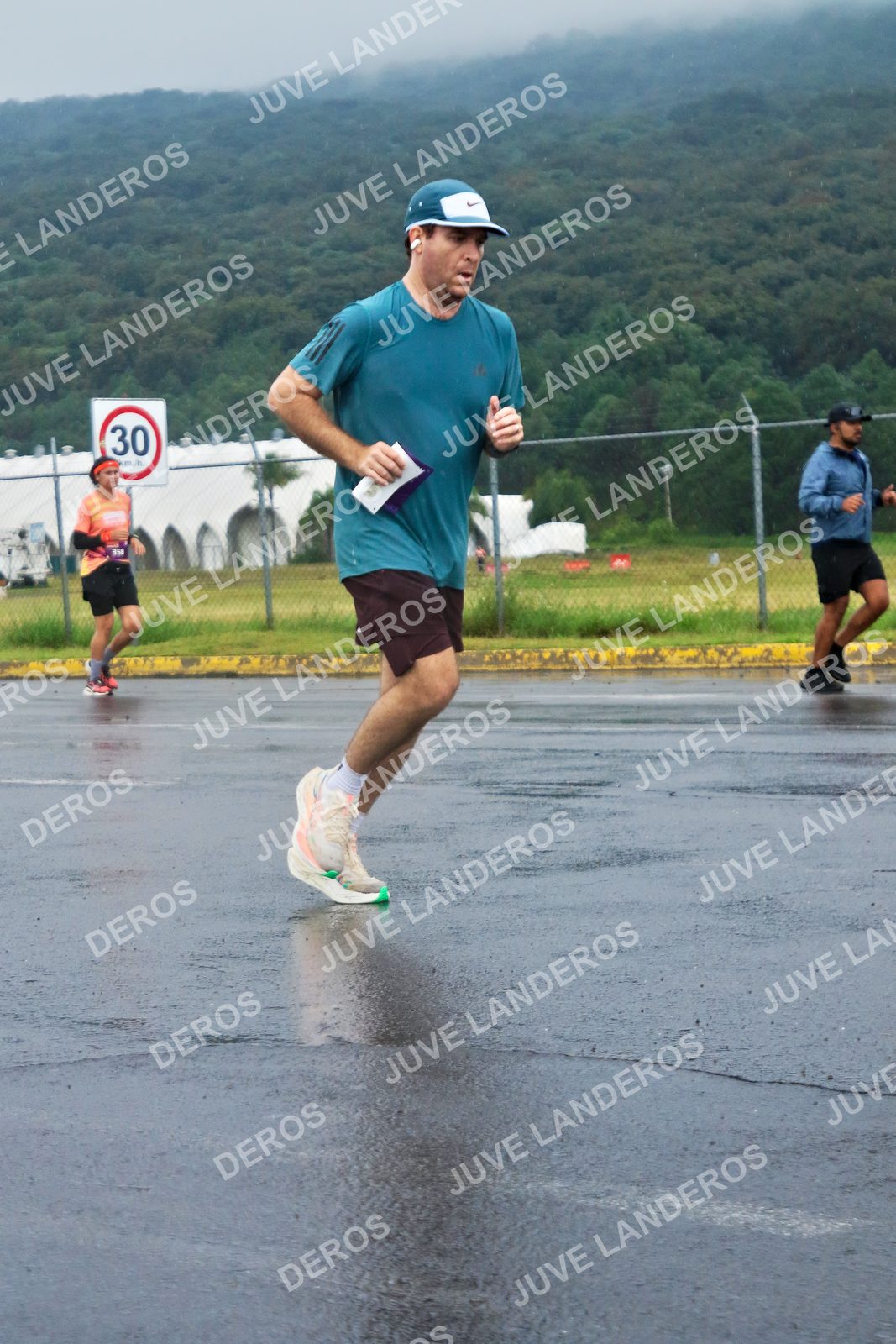 Foto de la CARRERA OMNILIFE GUADALAJARA en Estadio Akron, Zapopan a las 07:56 · dorsal 30