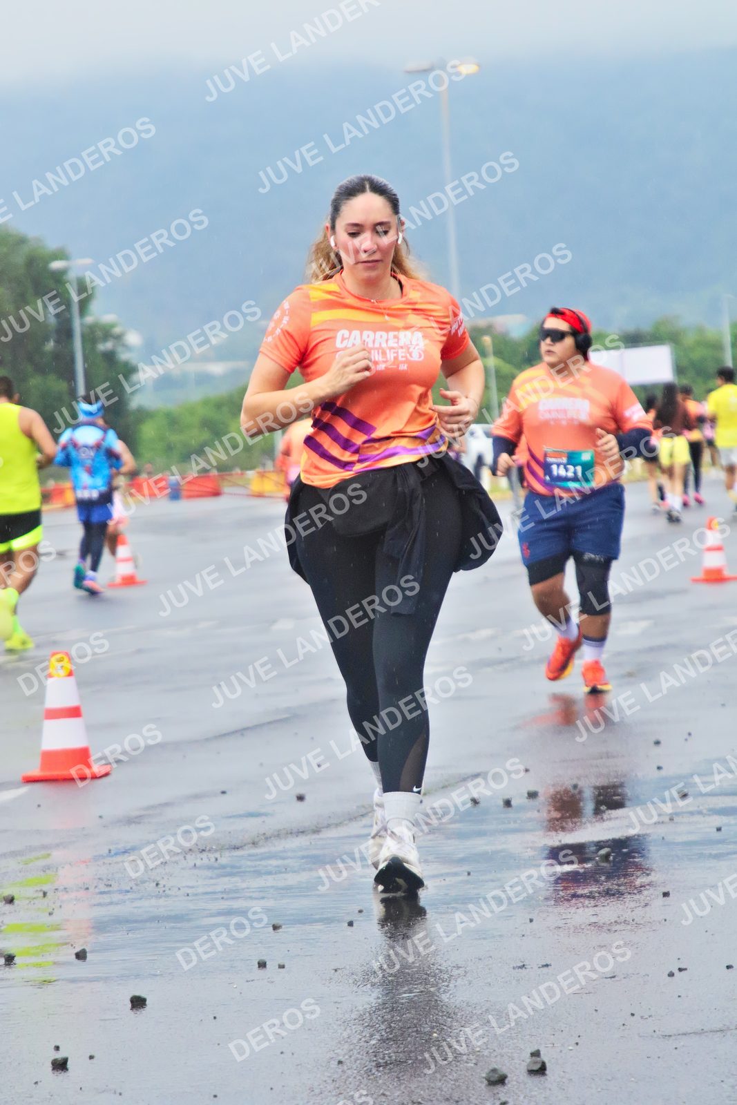 Foto de la CARRERA OMNILIFE GUADALAJARA en Estadio Akron, Zapopan a las 07:49 · dorsal 1421