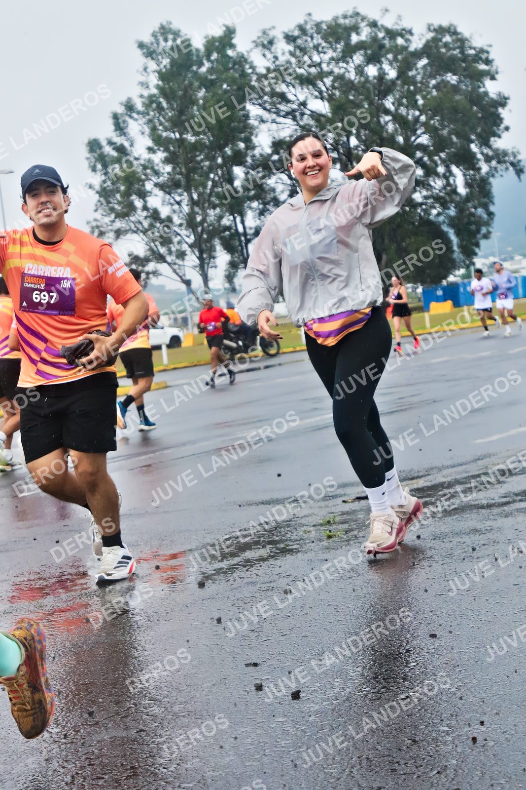 Foto de la CARRERA OMNILIFE GUADALAJARA en Estadio Akron, Zapopan a las 07:48 · dorsal 697