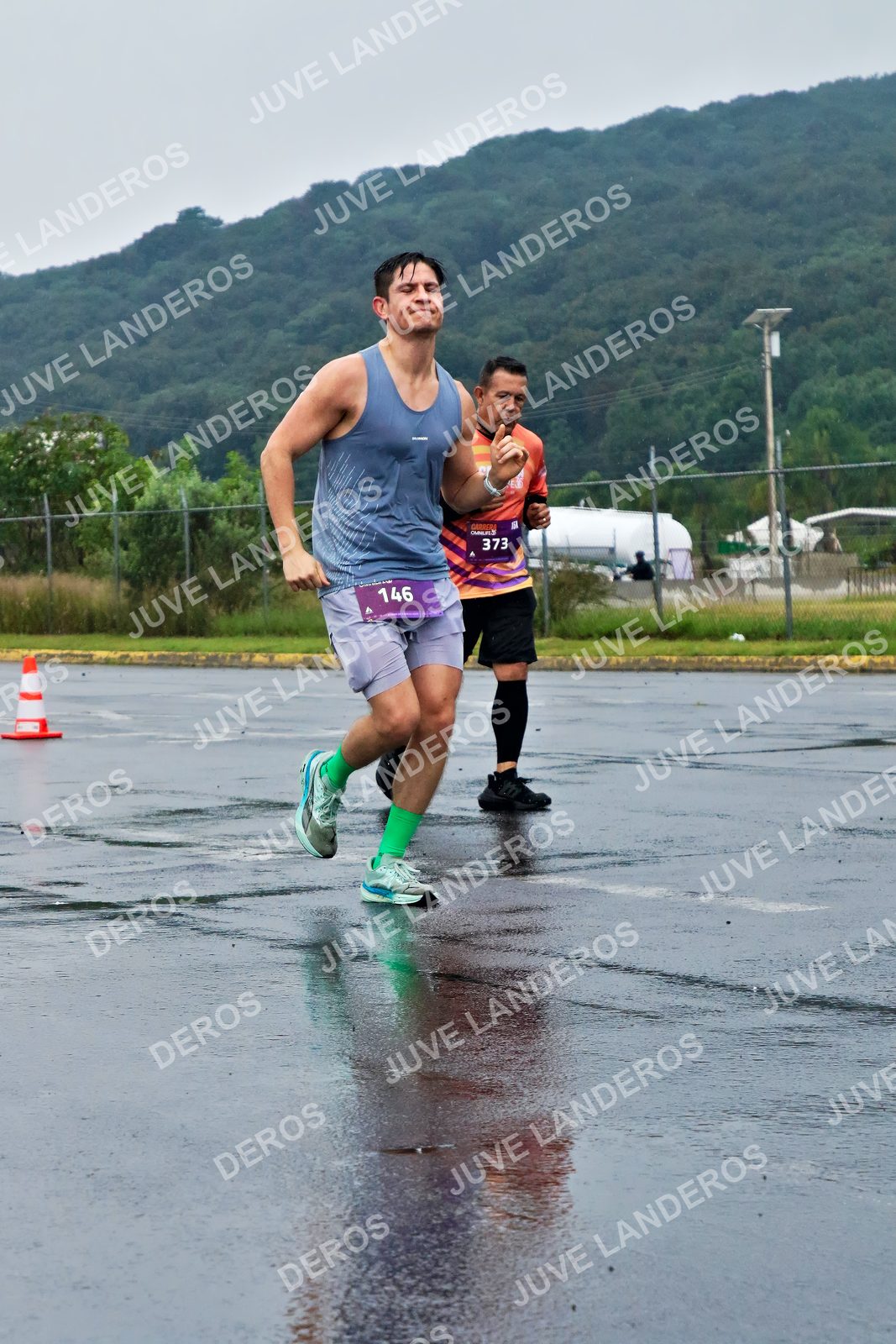 Foto de la CARRERA OMNILIFE GUADALAJARA en Estadio Akron, Zapopan a las 08:08 · dorsal 146, 373