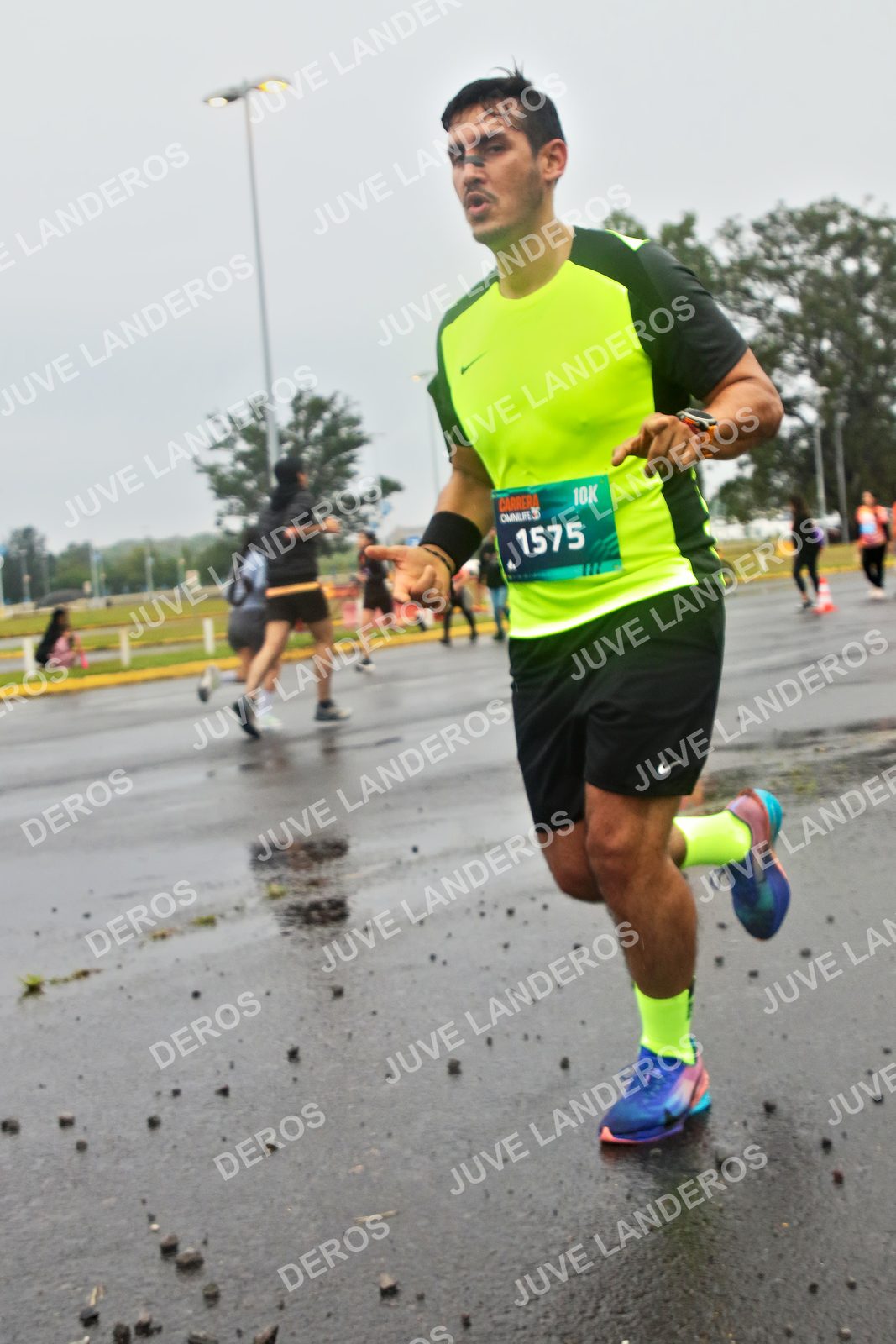 Foto de la CARRERA OMNILIFE GUADALAJARA en Estadio Akron, Zapopan a las 07:34 · dorsal 1575