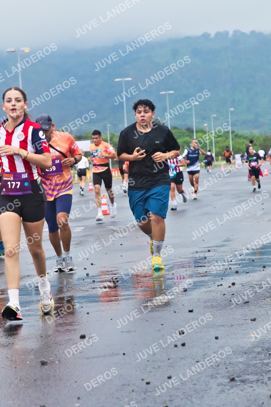 Foto de la CARRERA OMNILIFE GUADALAJARA en Estadio Akron, Zapopan a las 07:37 · dorsal 177