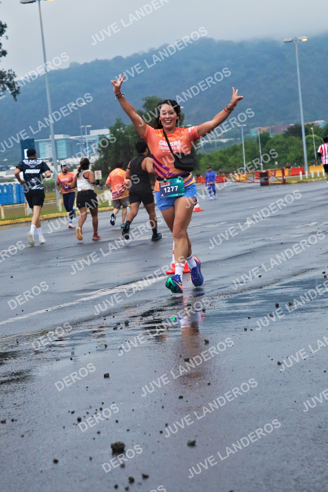 Foto de la CARRERA OMNILIFE GUADALAJARA en Estadio Akron, Zapopan a las 07:40 · dorsal 1277