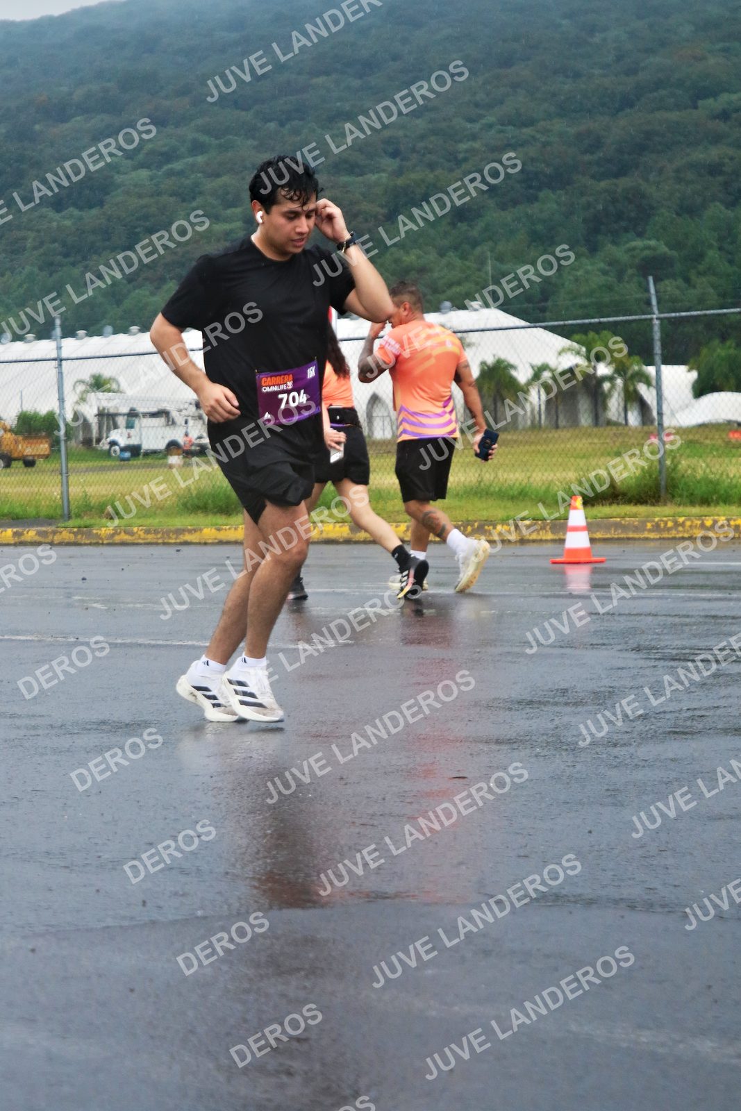Foto de la CARRERA OMNILIFE GUADALAJARA en Estadio Akron, Zapopan a las 07:57 · dorsal 704