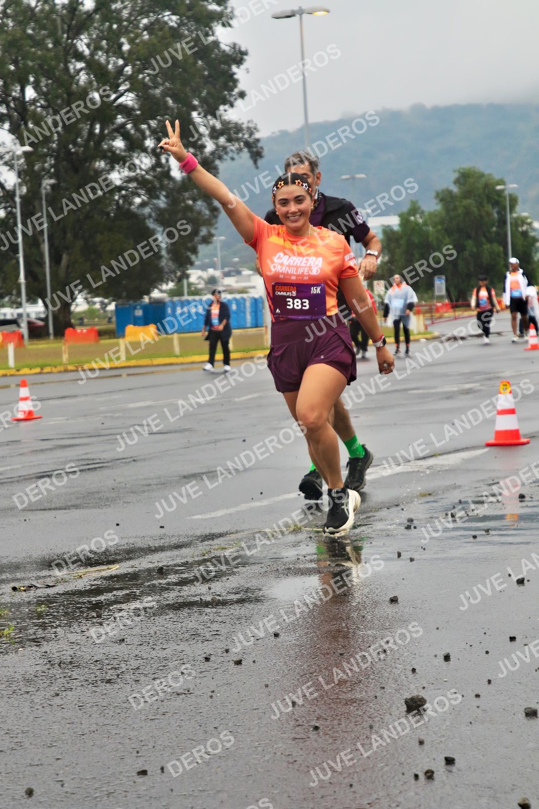 Foto de la CARRERA OMNILIFE GUADALAJARA en Estadio Akron, Zapopan a las 07:33 · dorsal 383