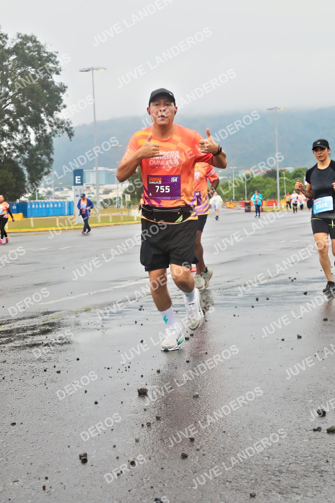 Foto de la CARRERA OMNILIFE GUADALAJARA en Estadio Akron, Zapopan a las 07:33 · dorsal 755