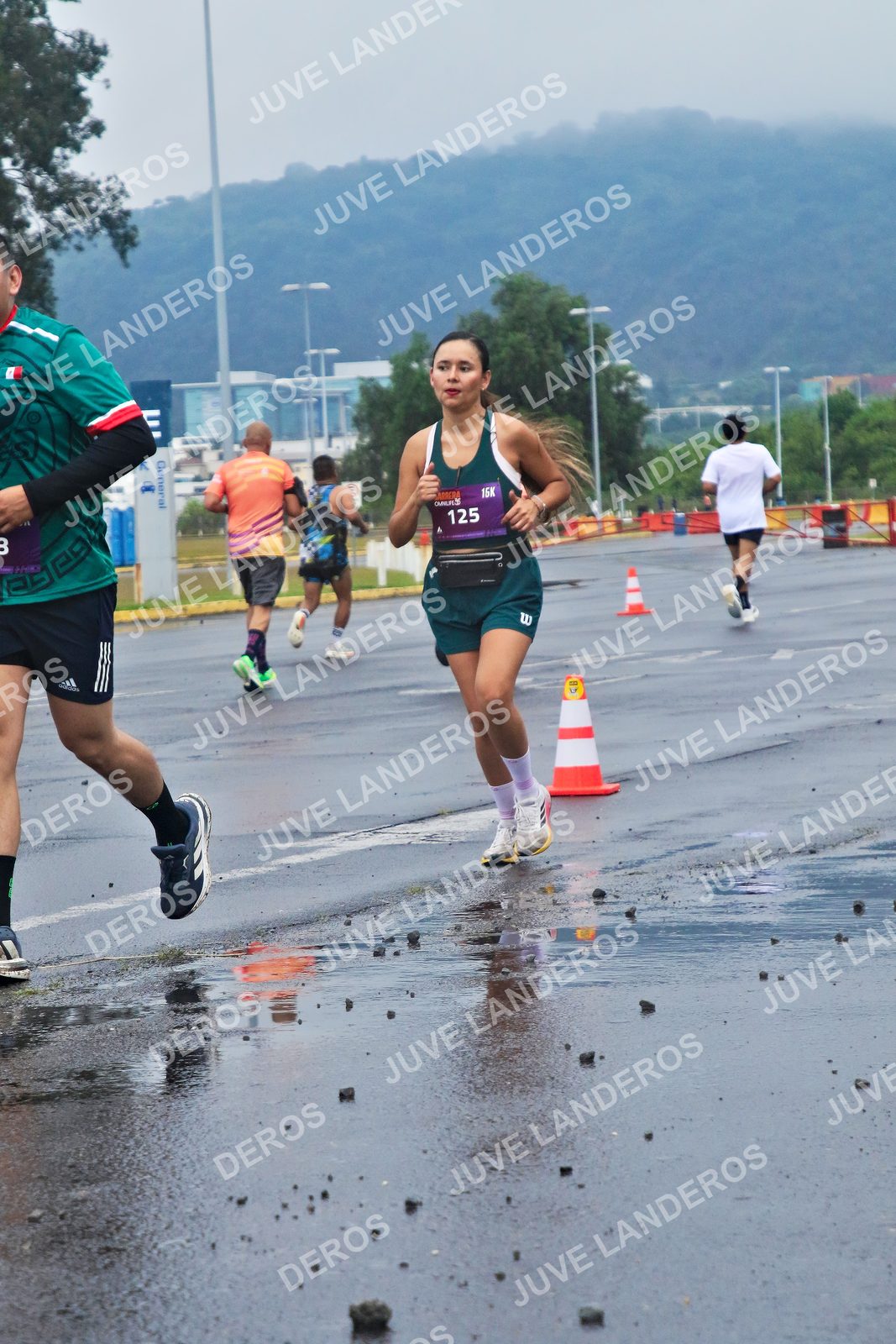 Foto de la CARRERA OMNILIFE GUADALAJARA en Estadio Akron, Zapopan a las 07:38 · dorsal 125
