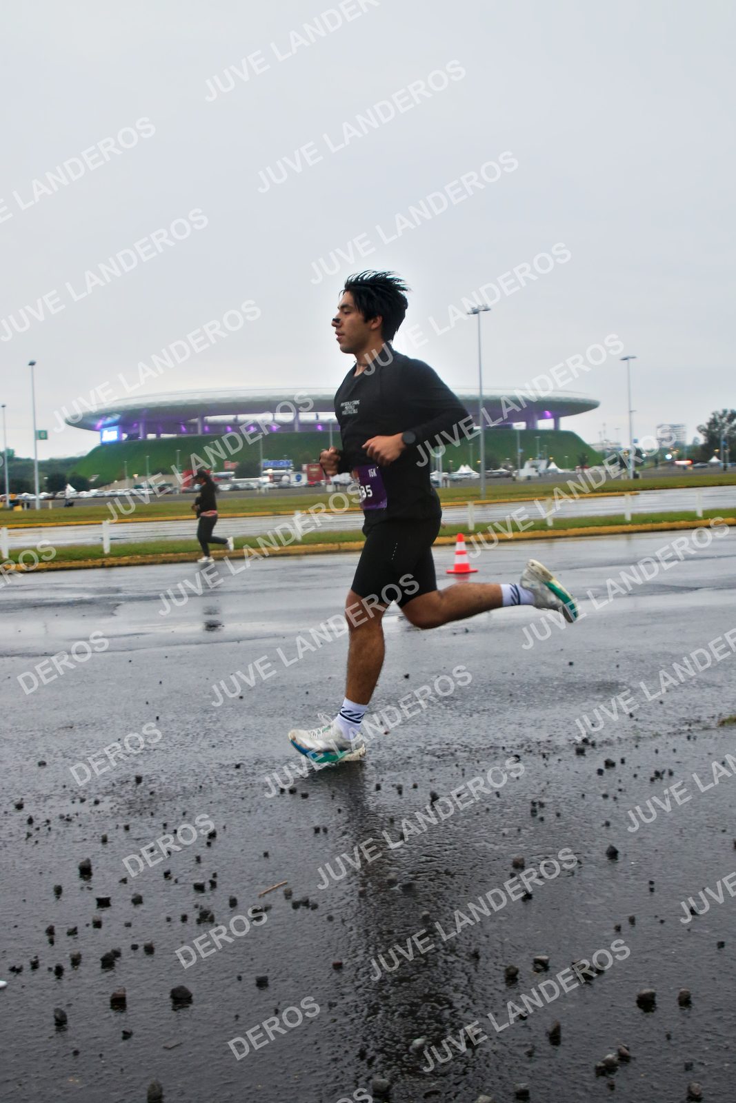 Foto de la CARRERA OMNILIFE GUADALAJARA en Estadio Akron, Zapopan a las 07:17 · dorsal 35