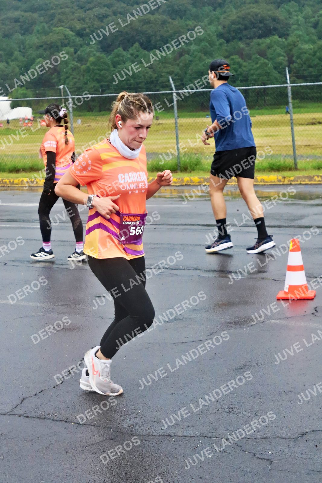 Foto de la CARRERA OMNILIFE GUADALAJARA en Estadio Akron, Zapopan a las 07:51 · dorsal 560