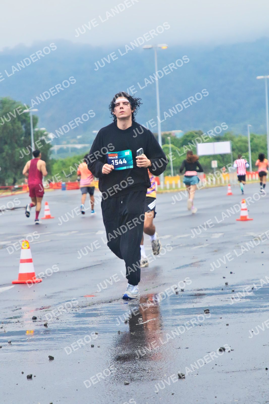 Foto de la CARRERA OMNILIFE GUADALAJARA en Estadio Akron, Zapopan a las 07:38 · dorsal 1544