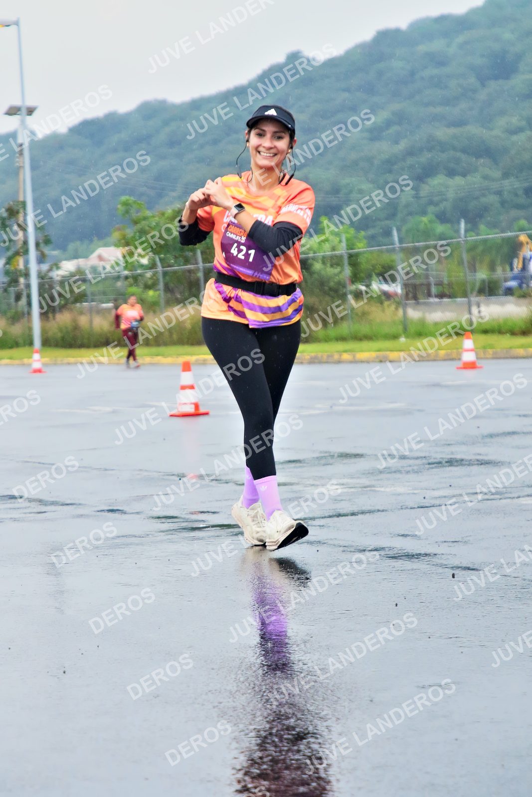 Foto de la CARRERA OMNILIFE GUADALAJARA en Estadio Akron, Zapopan a las 08:06 · dorsal 421