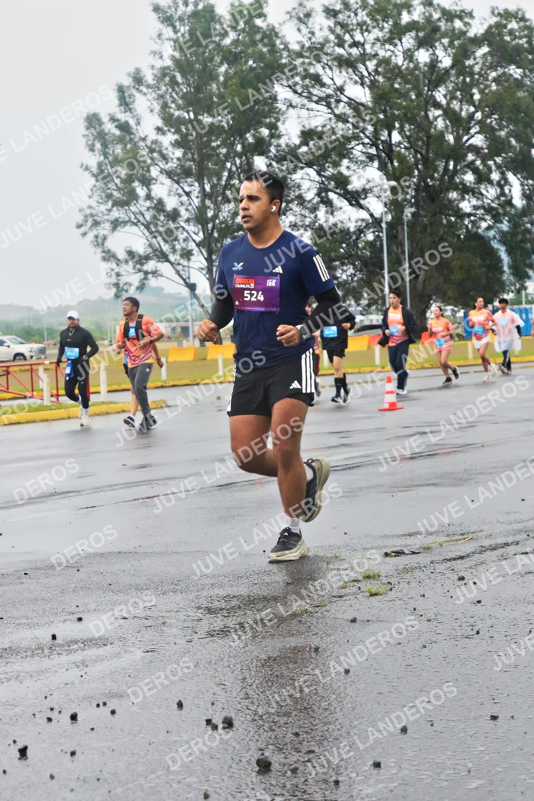 Foto de la CARRERA OMNILIFE GUADALAJARA en Estadio Akron, Zapopan a las 07:25 · dorsal 524