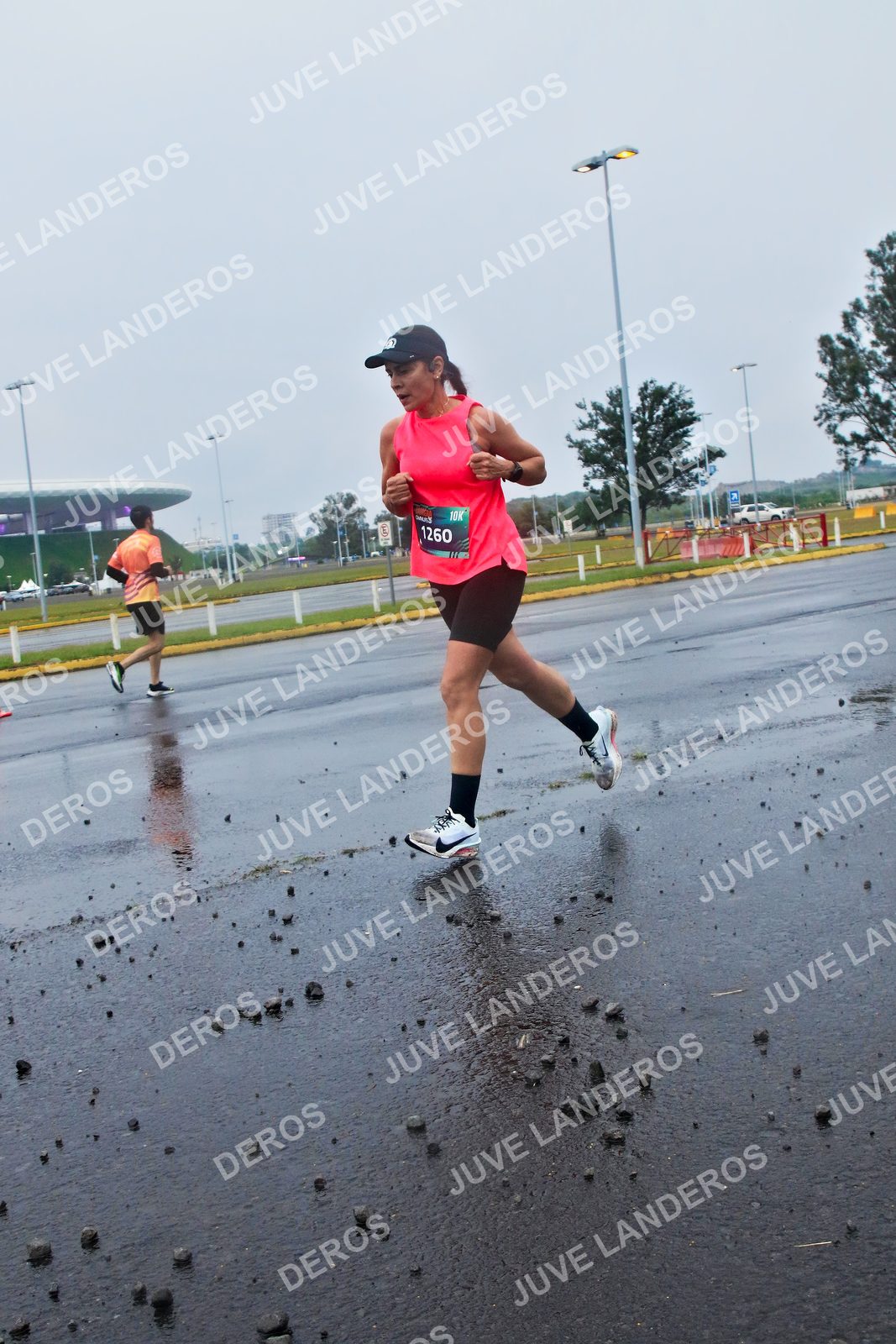 Foto de la CARRERA OMNILIFE GUADALAJARA en Estadio Akron, Zapopan a las 07:39 · dorsal 1260