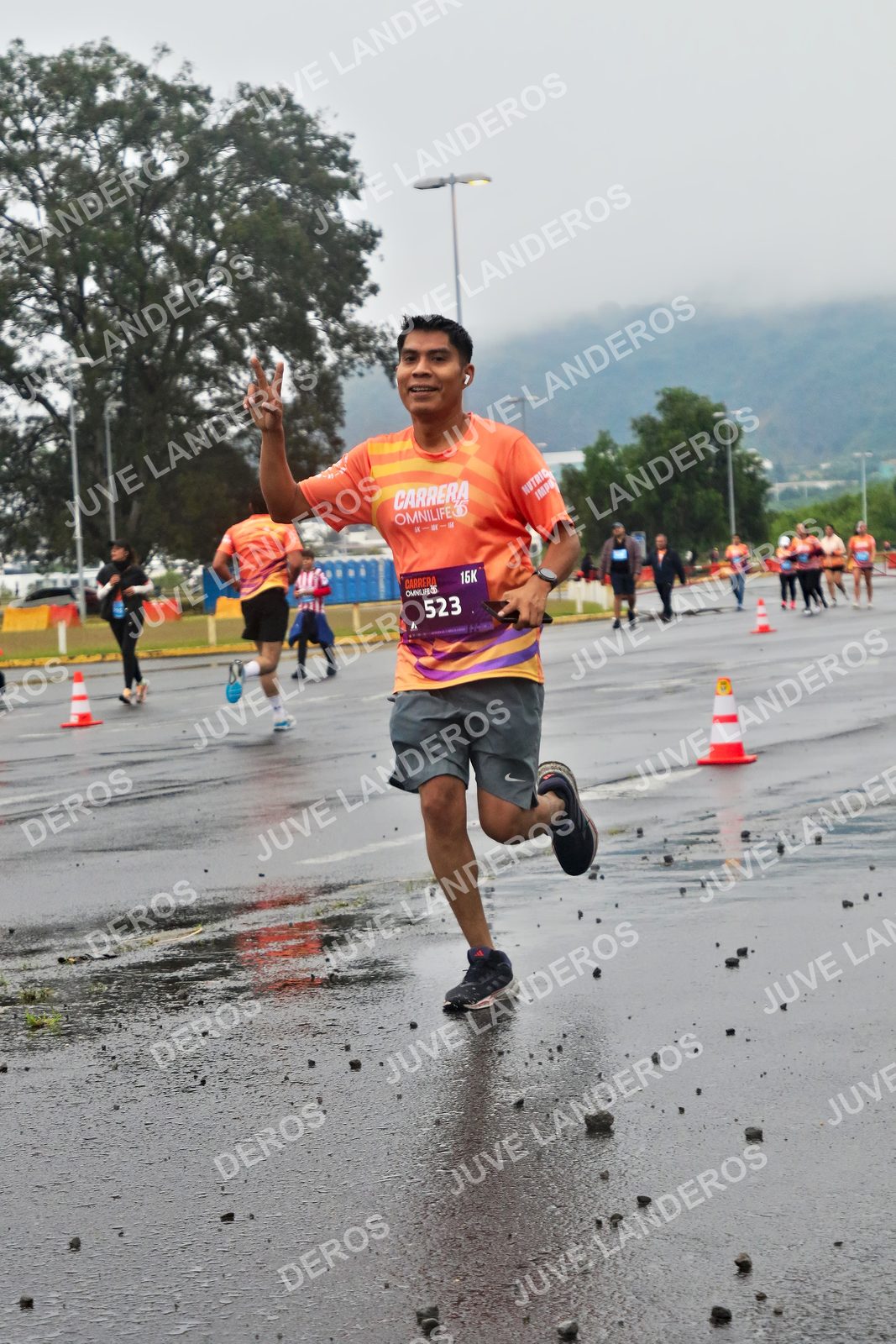 Foto de la CARRERA OMNILIFE GUADALAJARA en Estadio Akron, Zapopan a las 07:30 · dorsal 523