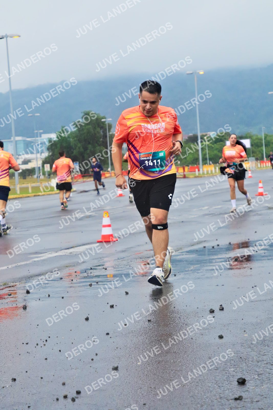 Foto de la CARRERA OMNILIFE GUADALAJARA en Estadio Akron, Zapopan a las 07:45 · dorsal 1411