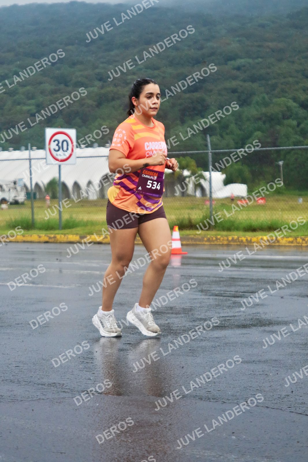 Foto de la CARRERA OMNILIFE GUADALAJARA en Estadio Akron, Zapopan a las 08:00 · dorsal 30, 534