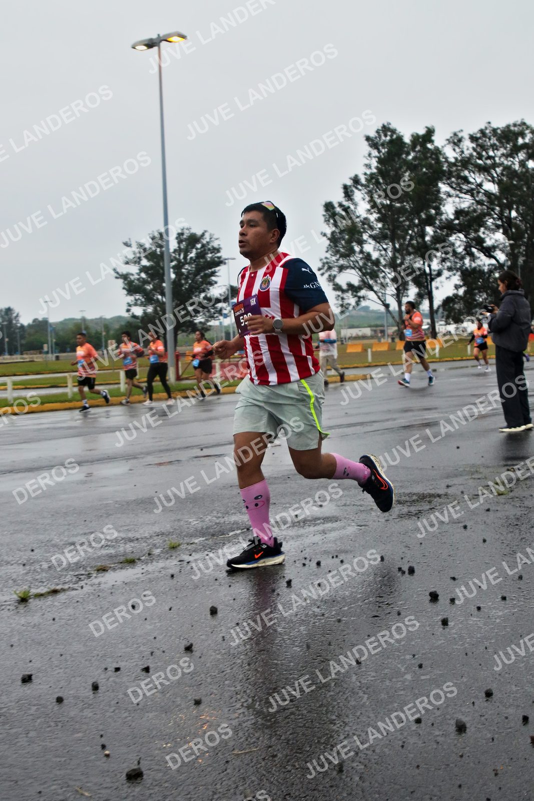 Foto de la CARRERA OMNILIFE GUADALAJARA en Estadio Akron, Zapopan a las 07:24 · dorsal 500