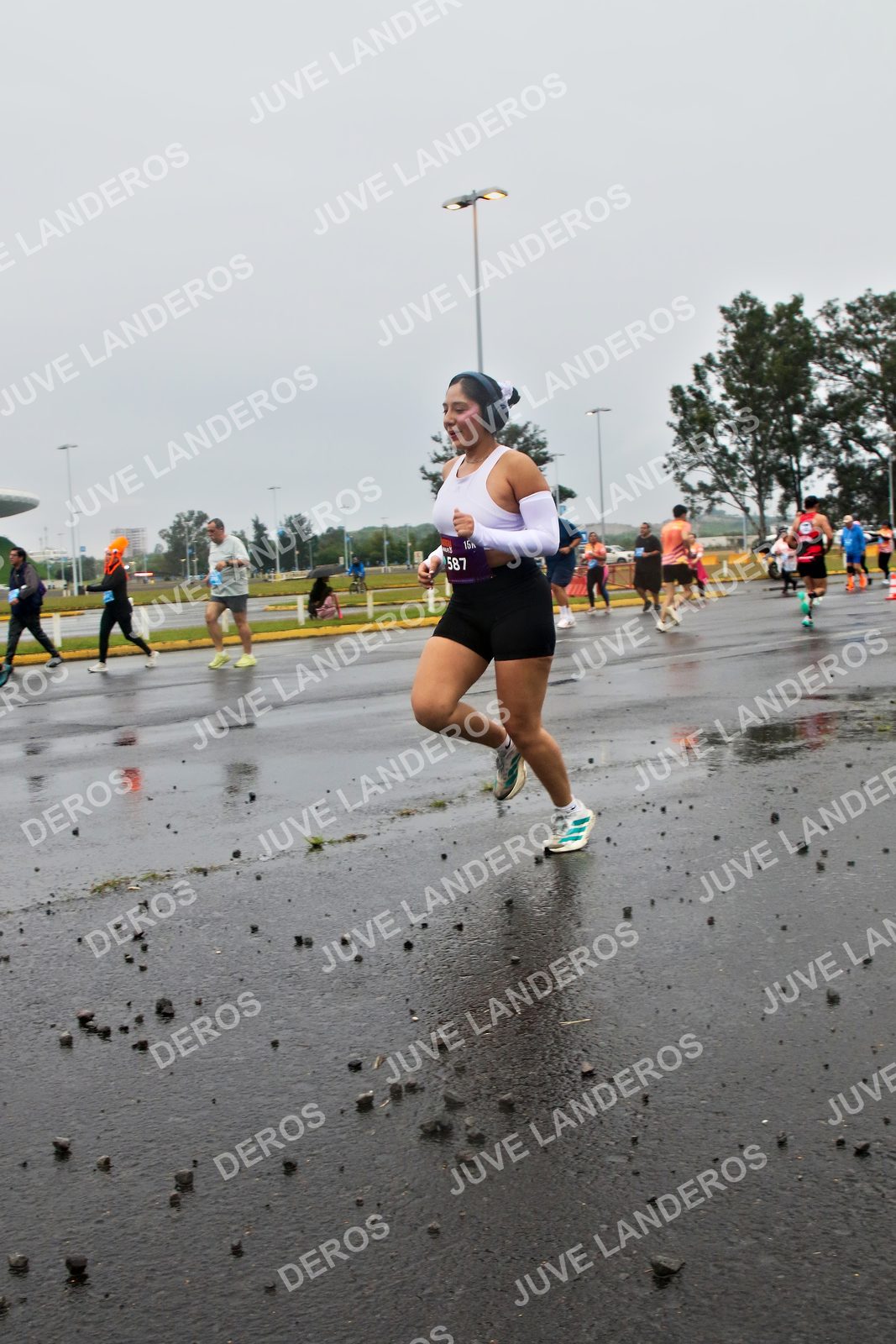 Foto de la CARRERA OMNILIFE GUADALAJARA en Estadio Akron, Zapopan a las 07:32 · dorsal 587