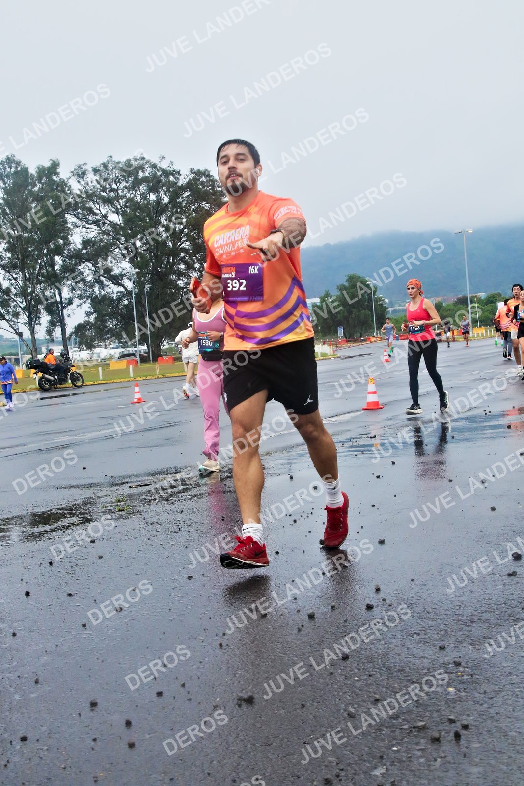 Foto de la CARRERA OMNILIFE GUADALAJARA en Estadio Akron, Zapopan a las 07:40 · dorsal 392, 1530