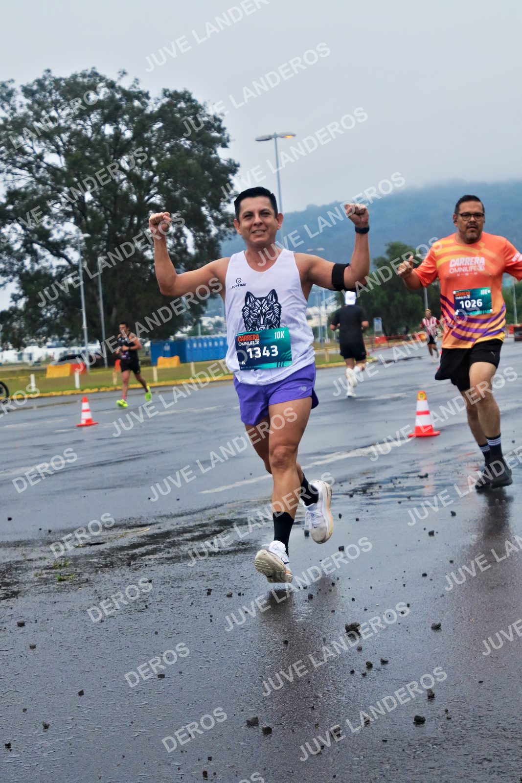 Foto de la CARRERA OMNILIFE GUADALAJARA en Estadio Akron, Zapopan a las 07:41 · dorsal 1343, 1026