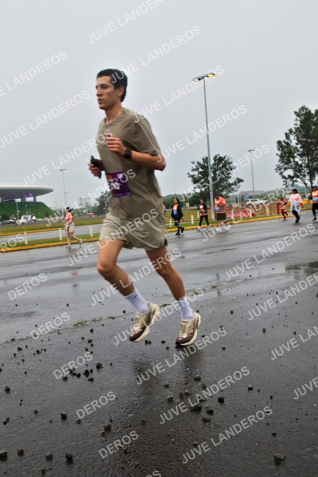 Foto de la CARRERA OMNILIFE GUADALAJARA en Estadio Akron, Zapopan a las 07:32 · dorsal 710