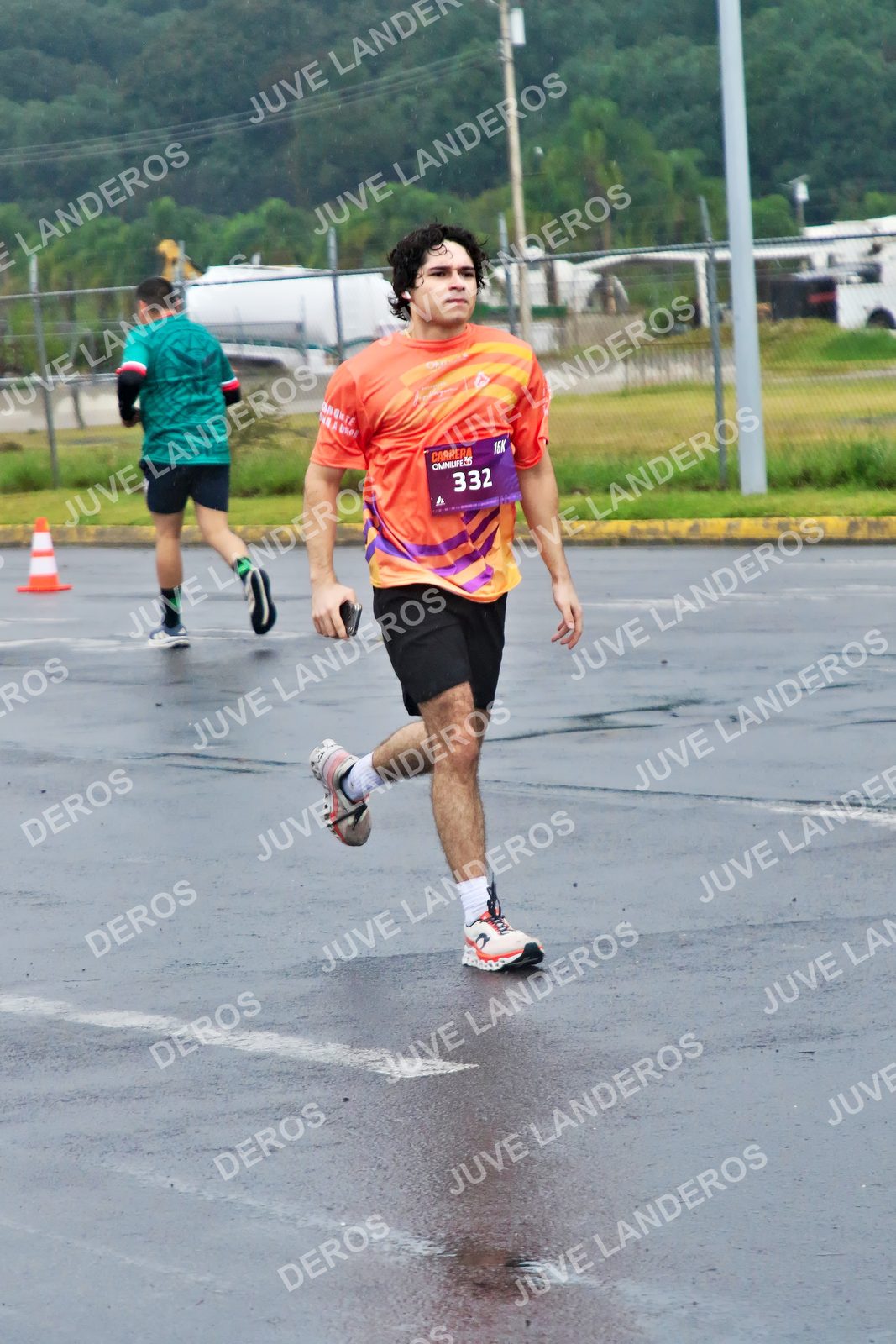 Foto de la CARRERA OMNILIFE GUADALAJARA en Estadio Akron, Zapopan a las 07:50 · dorsal 332