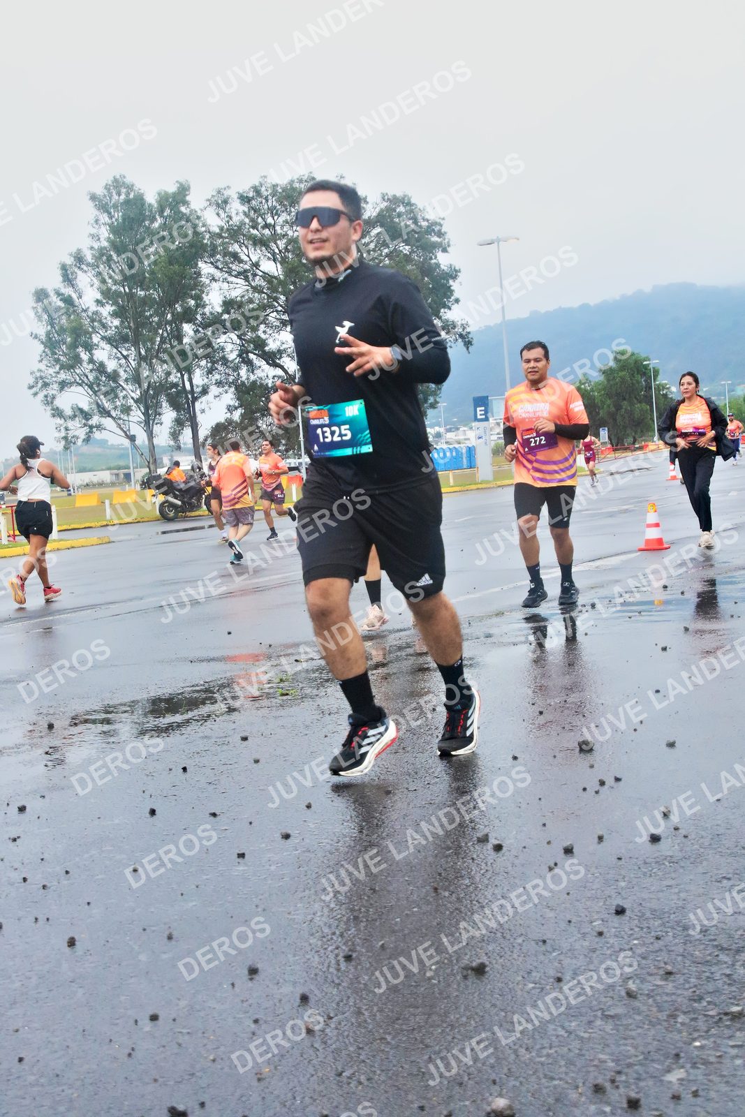 Foto de la CARRERA OMNILIFE GUADALAJARA en Estadio Akron, Zapopan a las 07:40 · dorsal 1325, 272