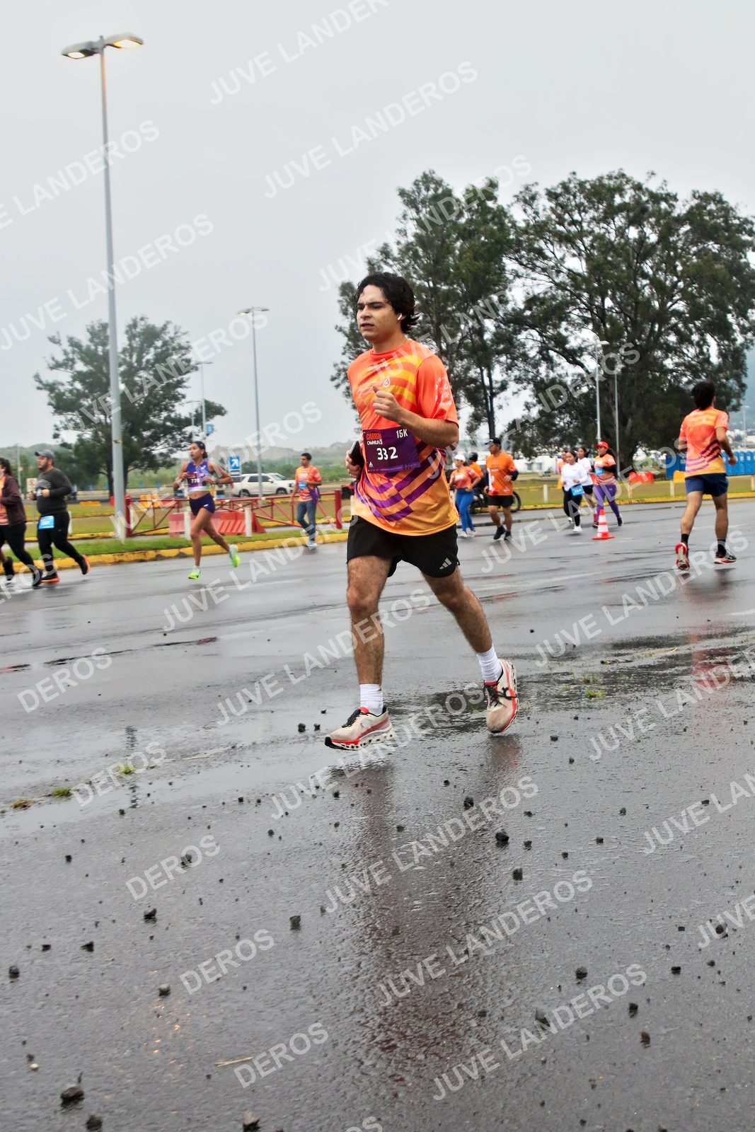 Foto de la CARRERA OMNILIFE GUADALAJARA en Estadio Akron, Zapopan a las 07:30 · dorsal 332