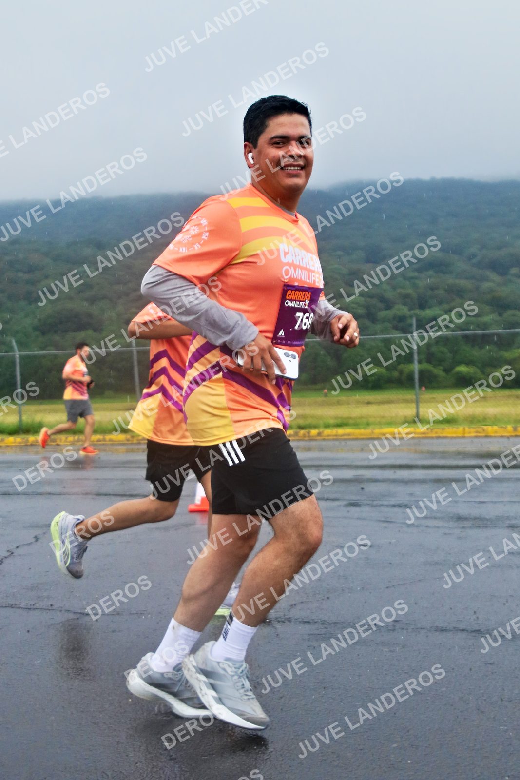Foto de la CARRERA OMNILIFE GUADALAJARA en Estadio Akron, Zapopan a las 07:55 · dorsal 768