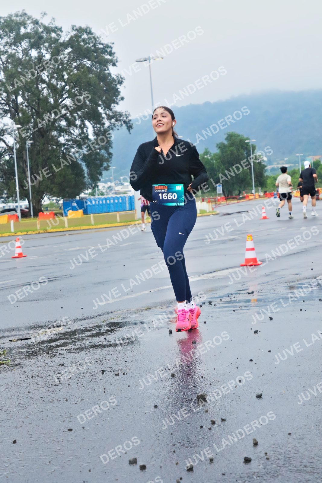 Foto de la CARRERA OMNILIFE GUADALAJARA en Estadio Akron, Zapopan a las 07:41 · dorsal 1660