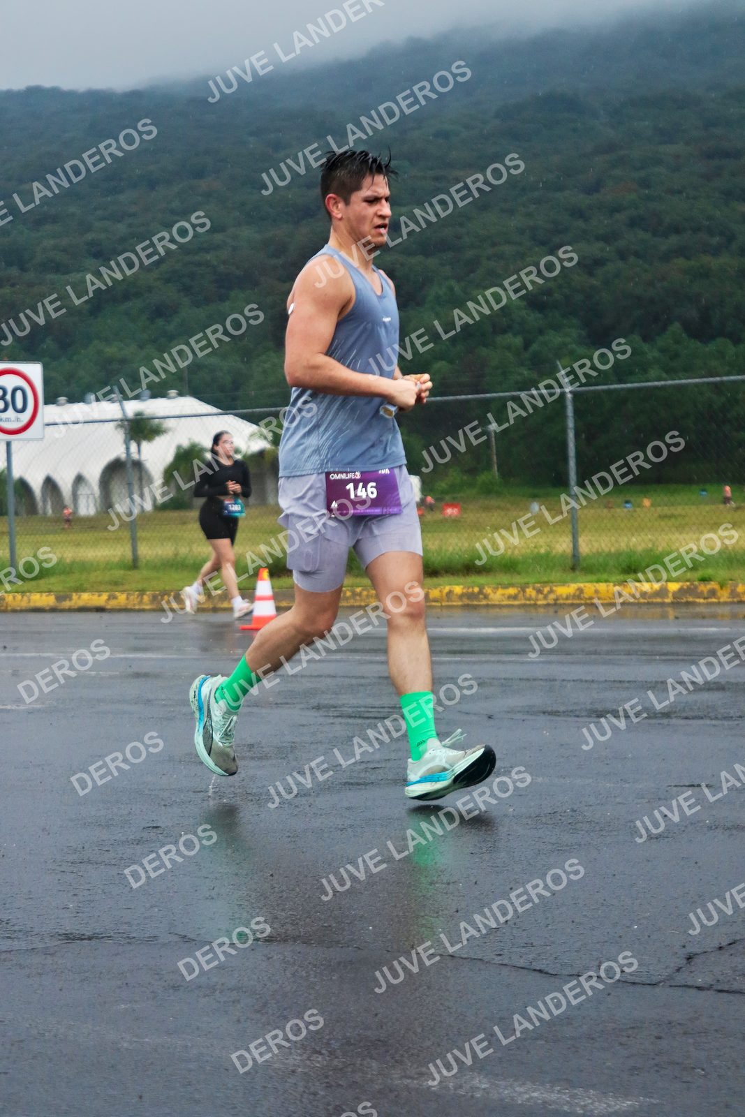 Foto de la CARRERA OMNILIFE GUADALAJARA en Estadio Akron, Zapopan a las 07:56 · dorsal 146, 30