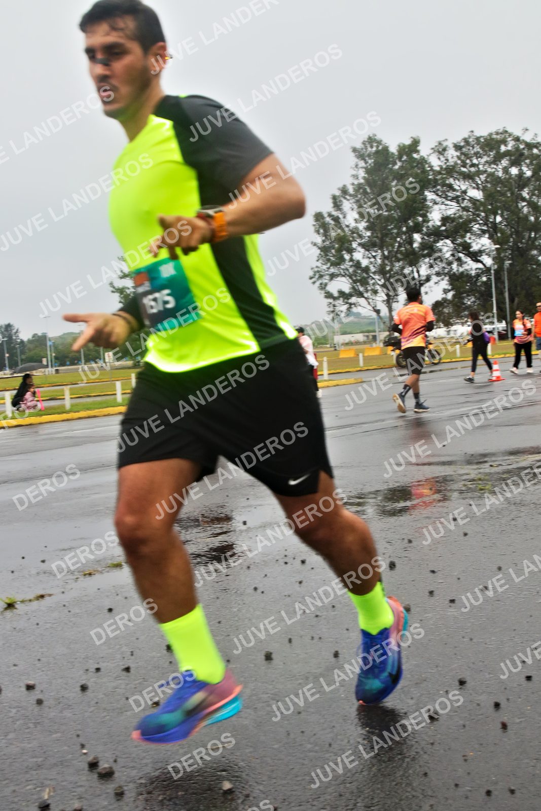 Foto de la CARRERA OMNILIFE GUADALAJARA en Estadio Akron, Zapopan a las 07:34 · dorsal 1575