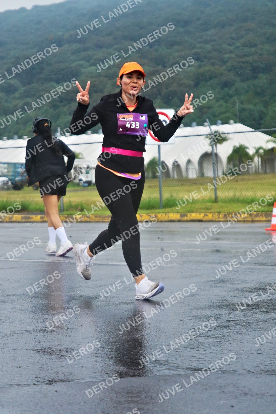 Foto de la CARRERA OMNILIFE GUADALAJARA en Estadio Akron, Zapopan a las 08:01 · dorsal 433