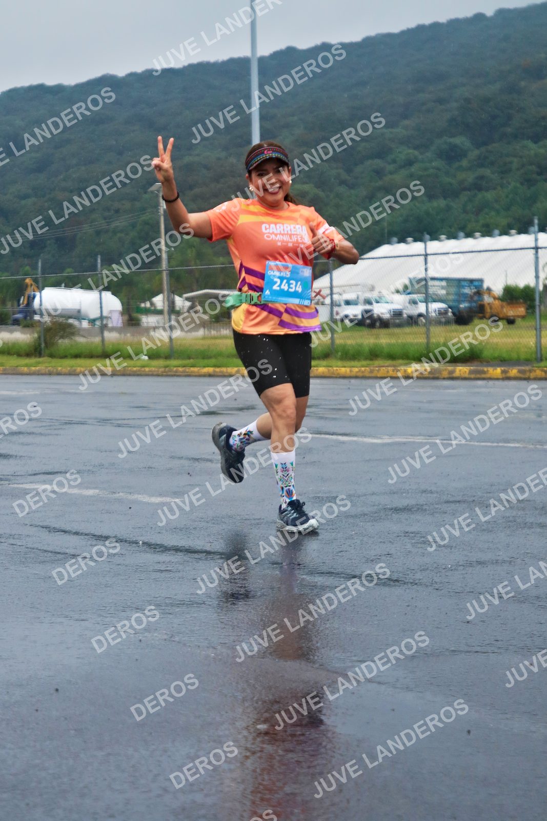 Foto de la CARRERA OMNILIFE GUADALAJARA en Estadio Akron, Zapopan a las 07:59 · dorsal 2434