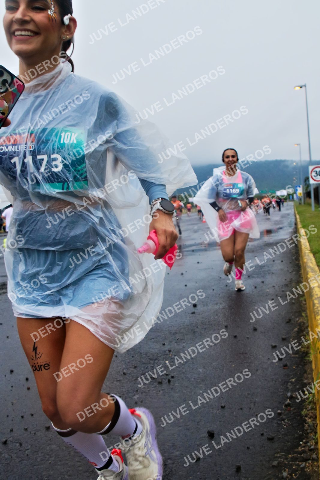 Foto de la CARRERA OMNILIFE GUADALAJARA en Estadio Akron, Zapopan a las 07:41 · dorsal 73, 1169