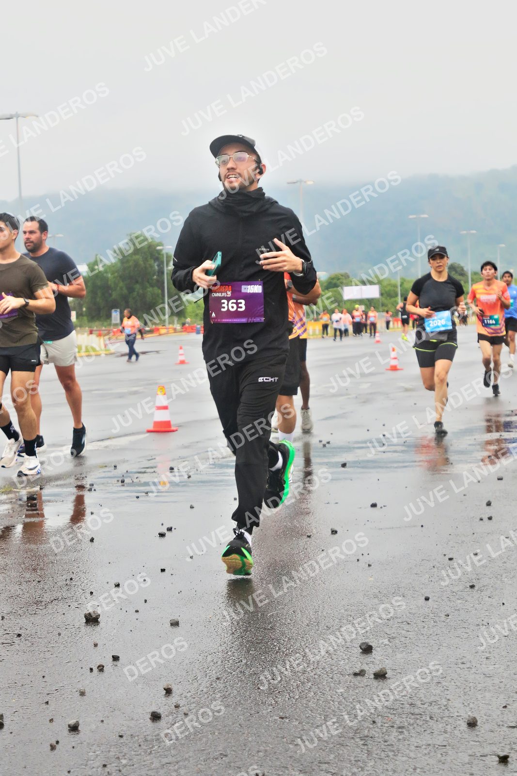Foto de la CARRERA OMNILIFE GUADALAJARA en Estadio Akron, Zapopan a las 07:33 · dorsal 363, 1164