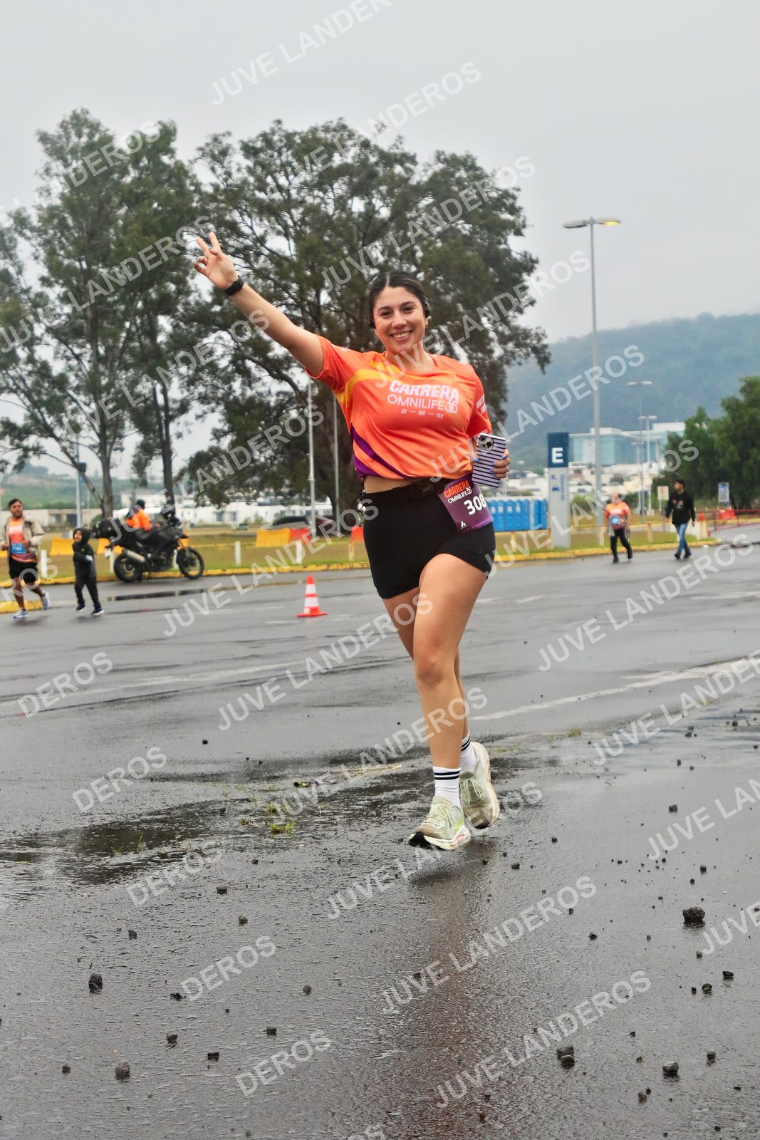 Foto de la CARRERA OMNILIFE GUADALAJARA en Estadio Akron, Zapopan a las 07:34 · dorsal 308