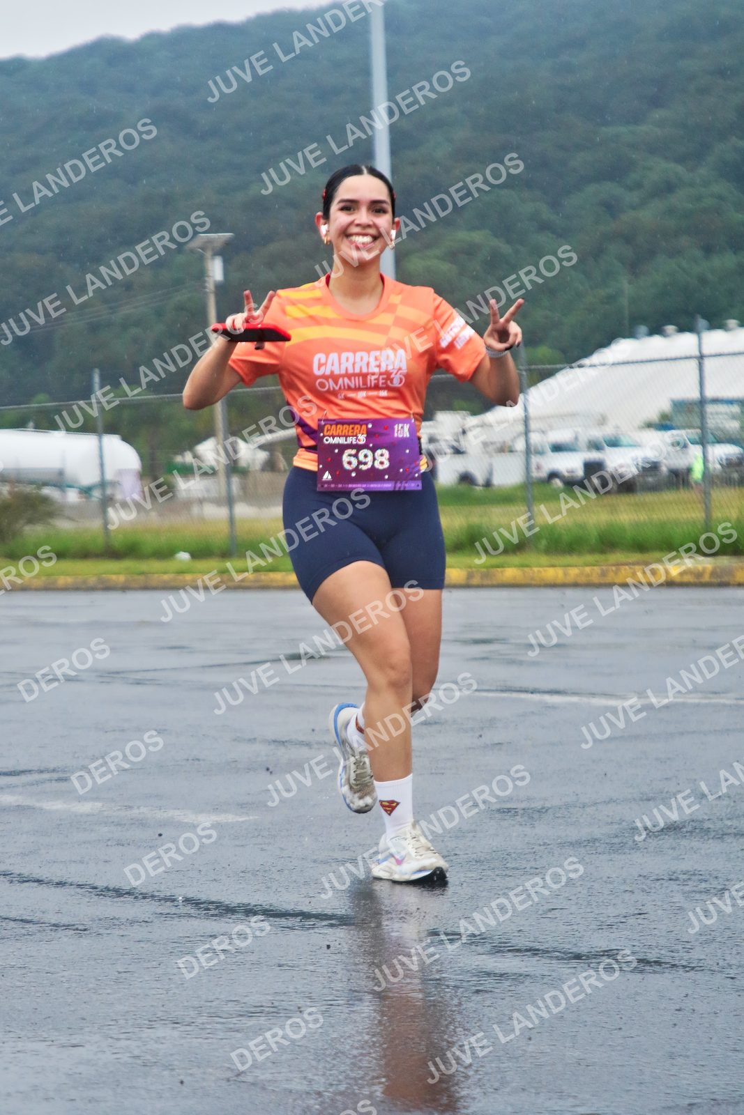 Foto de la CARRERA OMNILIFE GUADALAJARA en Estadio Akron, Zapopan a las 08:01 · dorsal 698