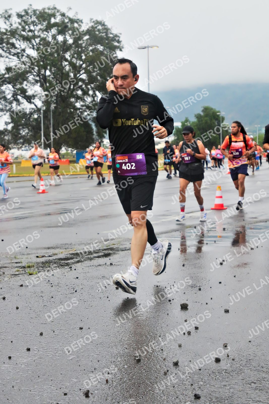 Foto de la CARRERA OMNILIFE GUADALAJARA en Estadio Akron, Zapopan a las 07:27 · dorsal 402, 167