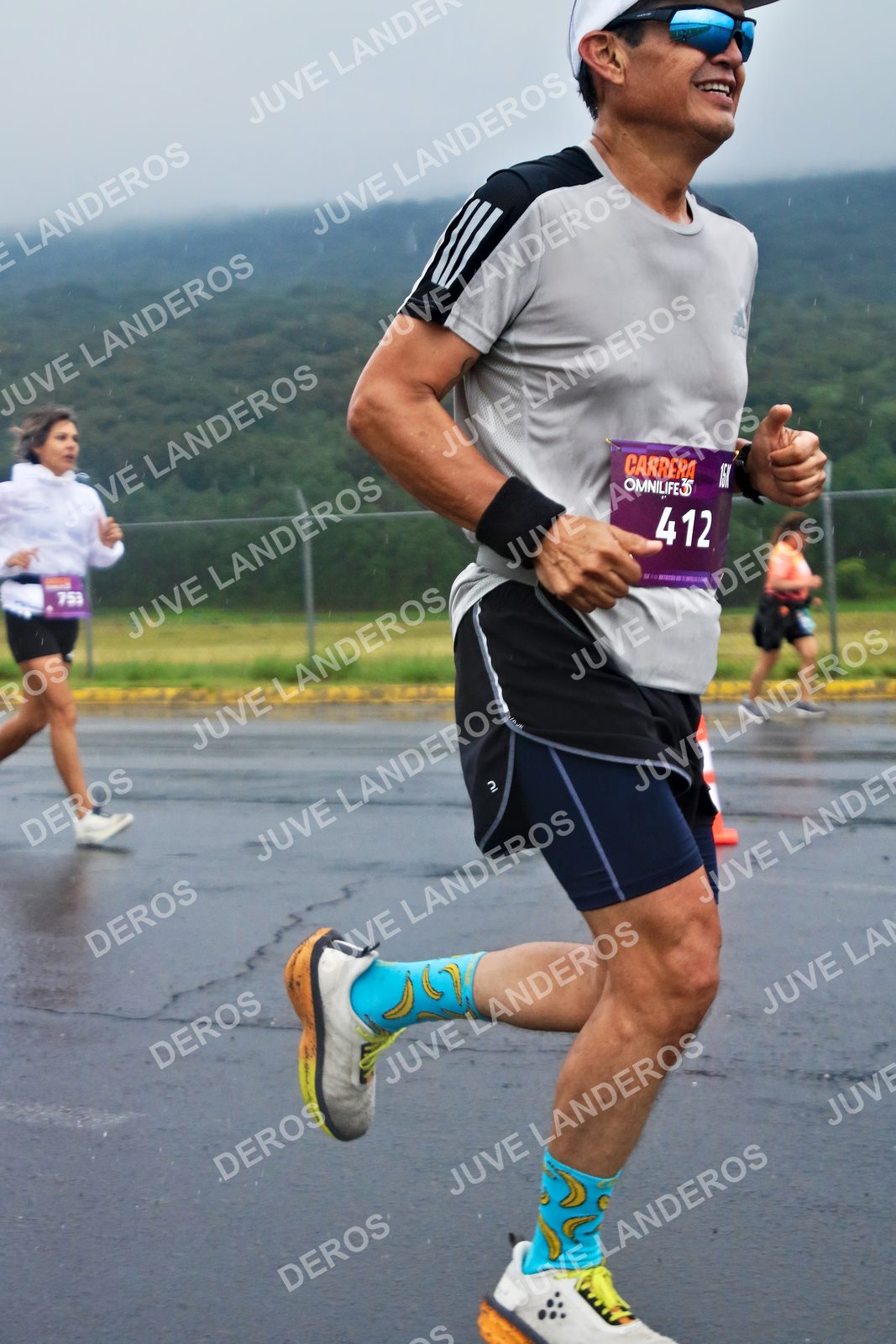 Foto de la CARRERA OMNILIFE GUADALAJARA en Estadio Akron, Zapopan a las 07:55 · dorsal 412, 753